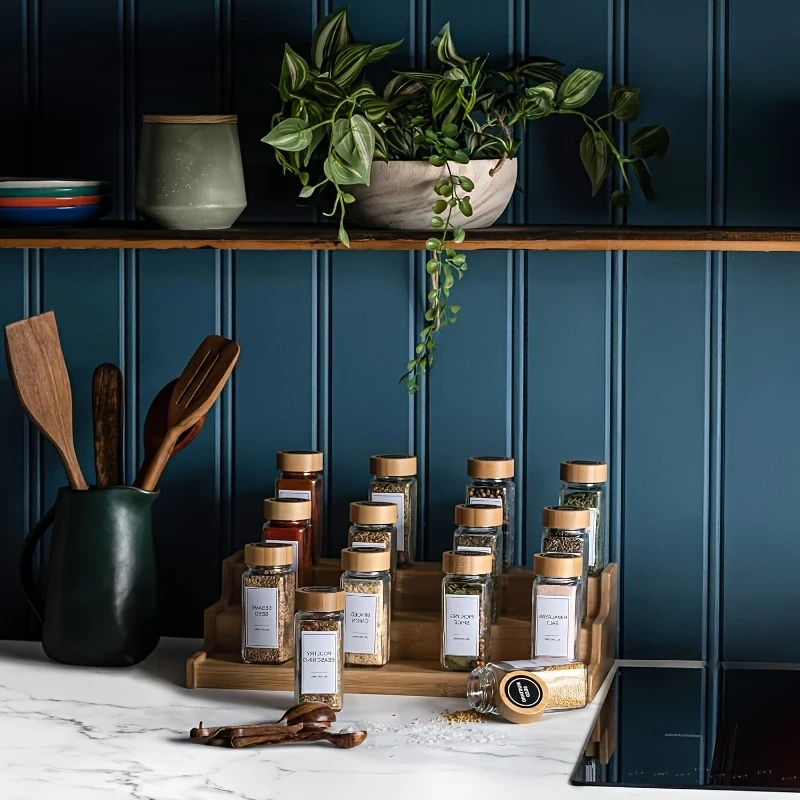 Set de 24 Pots à Épices en Verre avec Couvercles Bambou Pour Rangement Élégant Et Hermétique